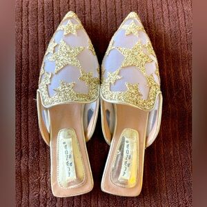 Yuanda shoes-slippers size 6-6.5.  Like new.